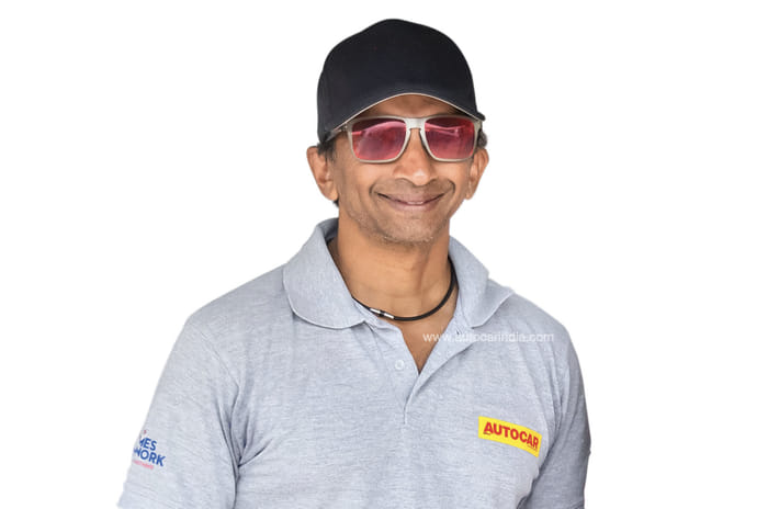 Mercedes-AMG C 43 vs BMW M340i comparison